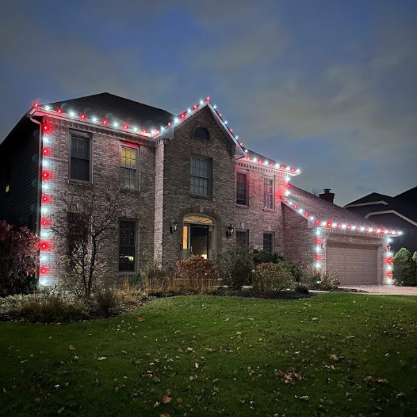 Pathway holiday lighting in Plainfield IL 60544 – residential property